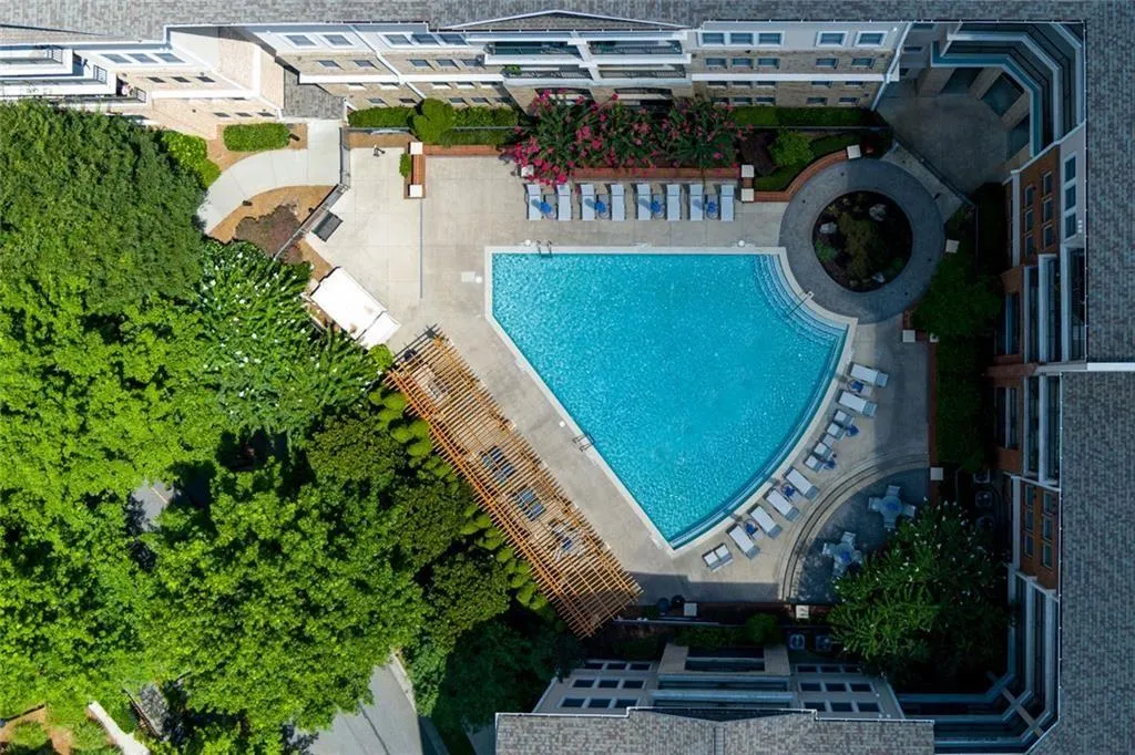 Vinings Main Pool