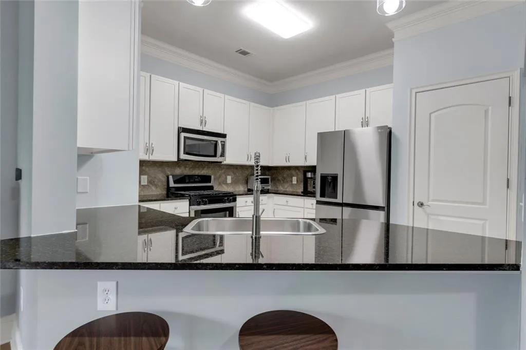 3621 Vinings Slope Se Unit 3311, Atlanta, Georgia 30339, 1 Bedroom Bedrooms, ,1 BathroomBathrooms,Residential,For Sale,3621 Vinings Slope Se Unit 3311,7620990