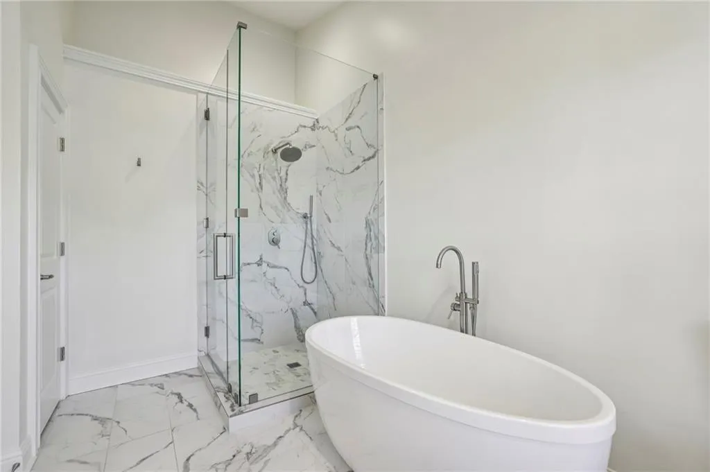 238 Le Gran Bend, Atlanta, Georgia 30328, 2 Bedrooms Bedrooms, ,2 BathroomsBathrooms,Residential,For Sale,238 Le Gran Bend,7713162