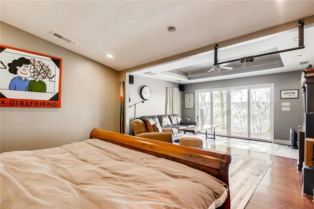 135 River North Drive, Sandy Springs, Georgia 30328, 3 Bedrooms Bedrooms, ,3 BathroomsBathrooms,Residential,Sold,135 River North Drive,6115416