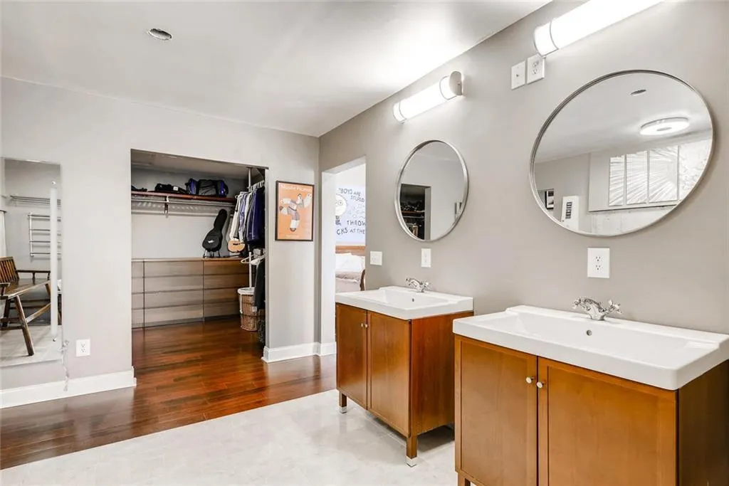 135 River North Drive, Sandy Springs, Georgia 30328, 3 Bedrooms Bedrooms, ,3 BathroomsBathrooms,Residential,Sold,135 River North Drive,6115416