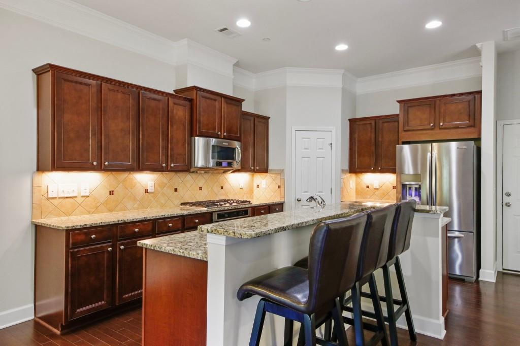 5528 Parkerton Lane Unit 39, Sandy Springs, Georgia 30342, 3 Bedrooms Bedrooms, ,3 BathroomsBathrooms,Residential,Sold,5528 Parkerton Lane Unit 39,7260271