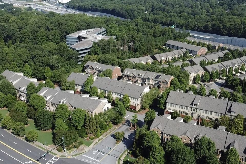 5528 Parkerton Lane Unit 39, Sandy Springs, Georgia 30342, 3 Bedrooms Bedrooms, ,3 BathroomsBathrooms,Residential,Sold,5528 Parkerton Lane Unit 39,7260271