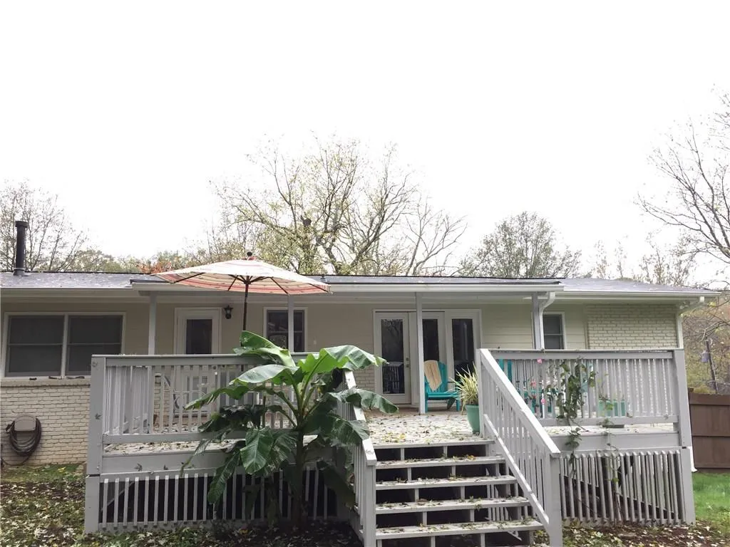 6425 N Hampton Drive, Atlanta, Georgia 30328, 4 Bedrooms Bedrooms, ,2 BathroomsBathrooms,Residential,Sold,6425 N Hampton Drive,5616507