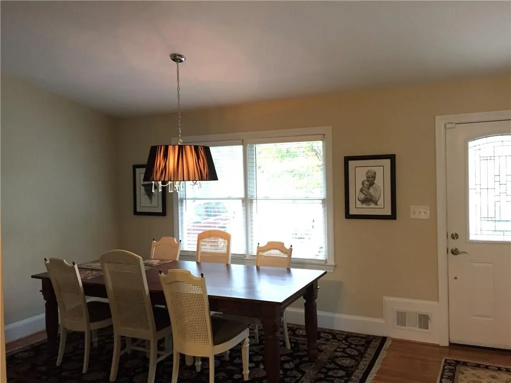 6425 N Hampton Drive, Atlanta, Georgia 30328, 4 Bedrooms Bedrooms, ,2 BathroomsBathrooms,Residential,Sold,6425 N Hampton Drive,5616507