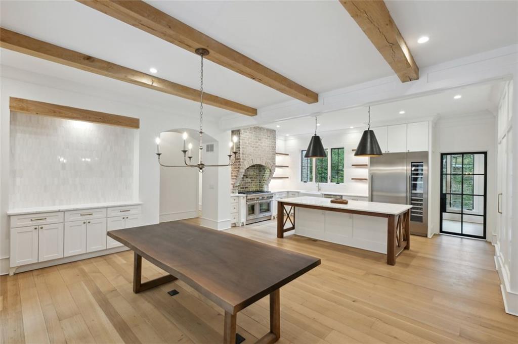 5116 Powers Ferry Road, Atlanta, Georgia 30327, 5 Bedrooms Bedrooms, ,6 BathroomsBathrooms,Residential,Sold,5116 Powers Ferry Road,7282129