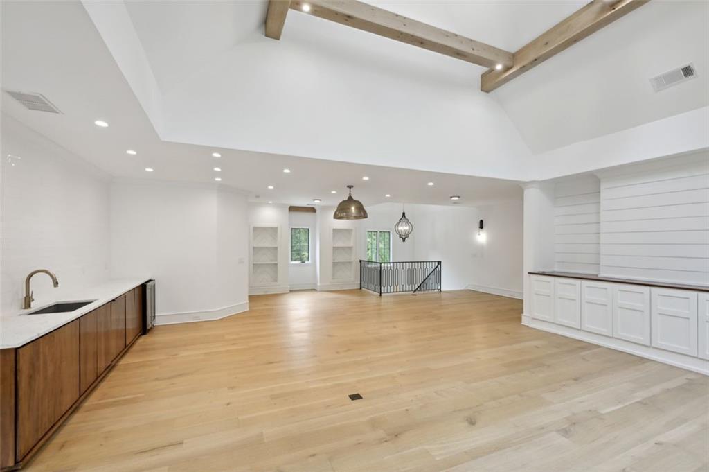 5116 Powers Ferry Road, Atlanta, Georgia 30327, 5 Bedrooms Bedrooms, ,6 BathroomsBathrooms,Residential,Sold,5116 Powers Ferry Road,7282129