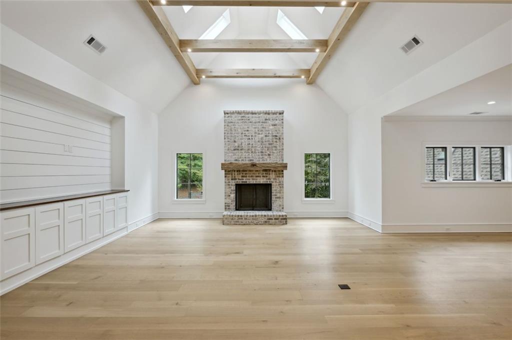 5116 Powers Ferry Road, Atlanta, Georgia 30327, 5 Bedrooms Bedrooms, ,6 BathroomsBathrooms,Residential,Sold,5116 Powers Ferry Road,7282129