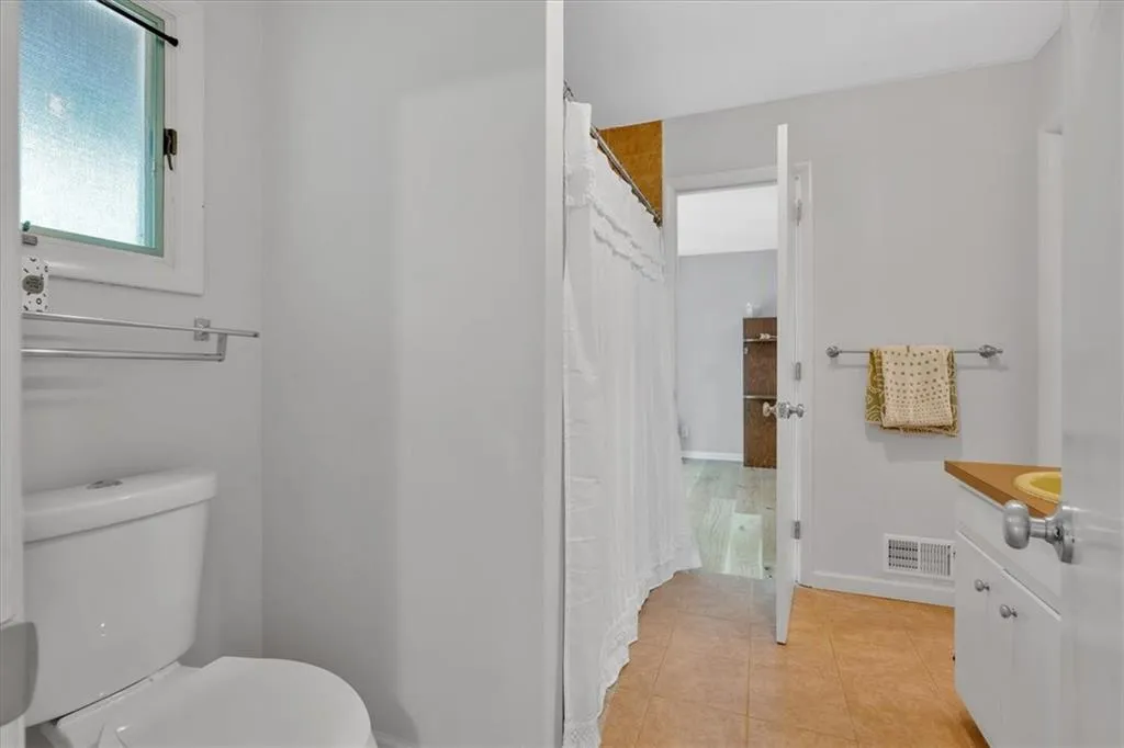 1260 Tynecastle Way Ne, Atlanta, Georgia 30350, 5 Bedrooms Bedrooms, ,3 BathroomsBathrooms,Residential,Sold,1260 Tynecastle Way Ne,7387897
