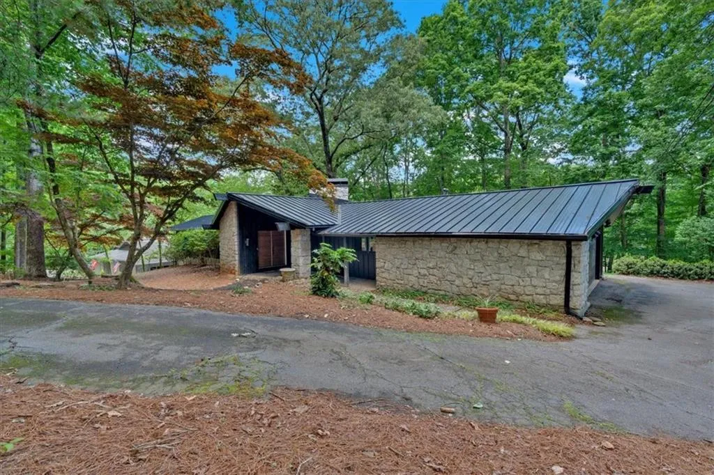 1260 Tynecastle Way Ne, Atlanta, Georgia 30350, 5 Bedrooms Bedrooms, ,3 BathroomsBathrooms,Residential,Sold,1260 Tynecastle Way Ne,7387897