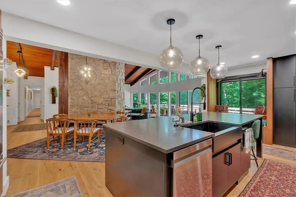 1260 Tynecastle Way Ne, Atlanta, Georgia 30350, 5 Bedrooms Bedrooms, ,3 BathroomsBathrooms,Residential,Sold,1260 Tynecastle Way Ne,7387897