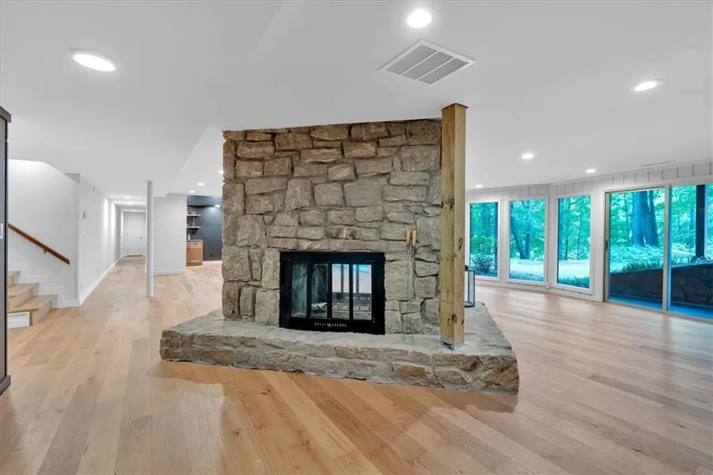 1260 Tynecastle Way Ne, Atlanta, Georgia 30350, 5 Bedrooms Bedrooms, ,3 BathroomsBathrooms,Residential,Sold,1260 Tynecastle Way Ne,7387897