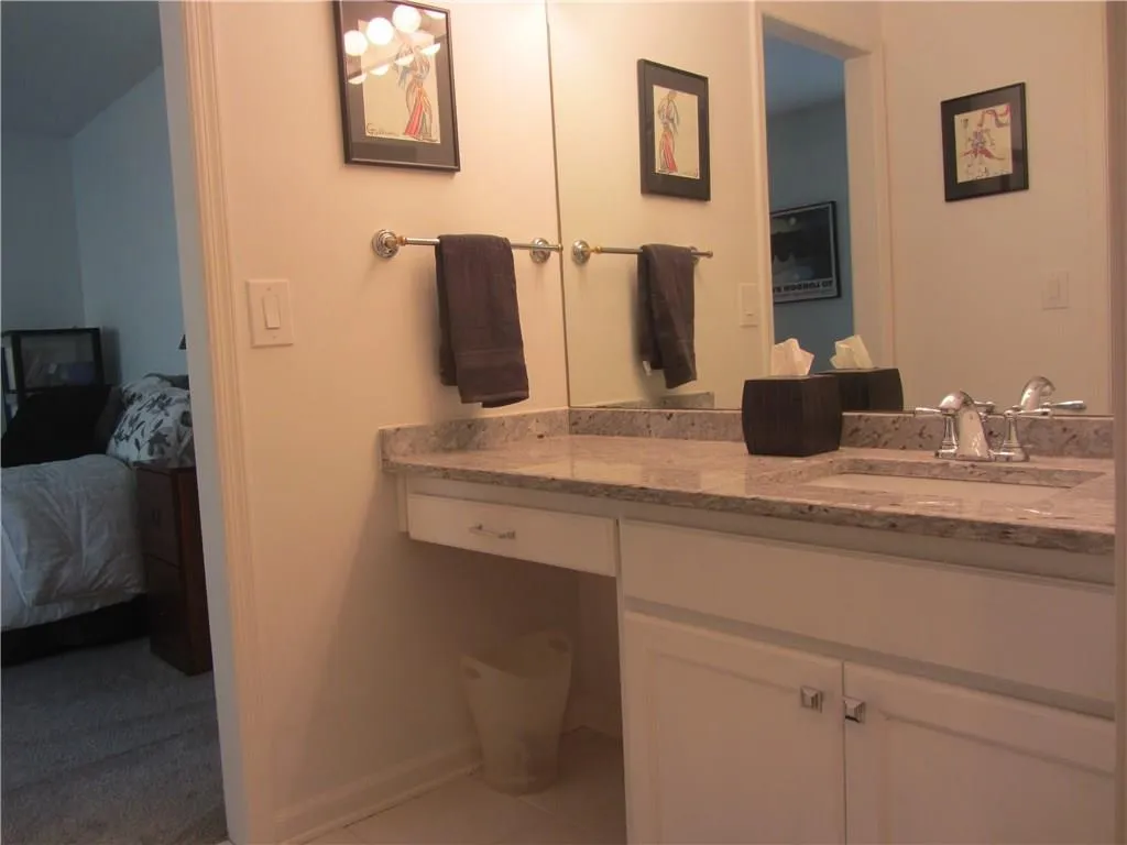 195 Grogans Landing, Sandy Springs, Georgia 30350, 5 Bedrooms Bedrooms, ,4 BathroomsBathrooms,Residential,Sold,195 Grogans Landing,5679141