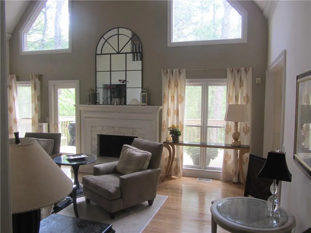 195 Grogans Landing, Sandy Springs, Georgia 30350, 5 Bedrooms Bedrooms, ,4 BathroomsBathrooms,Residential,Sold,195 Grogans Landing,5679141