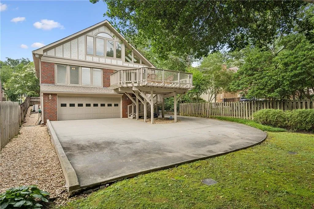 833 E Morningside Drive Ne, Atlanta, Georgia 30324, 3 Bedrooms Bedrooms, ,2 BathroomsBathrooms,Residential,For Sale,833 E Morningside Drive Ne,7617524