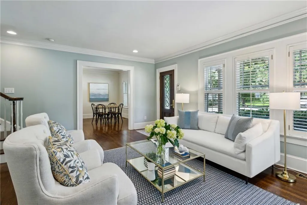 833 E Morningside Drive Ne, Atlanta, Georgia 30324, 3 Bedrooms Bedrooms, ,2 BathroomsBathrooms,Residential,For Sale,833 E Morningside Drive Ne,7617524