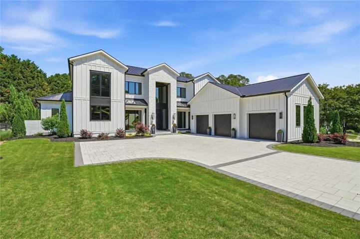 1267 Thomas Circle, Roswell, Georgia 30075