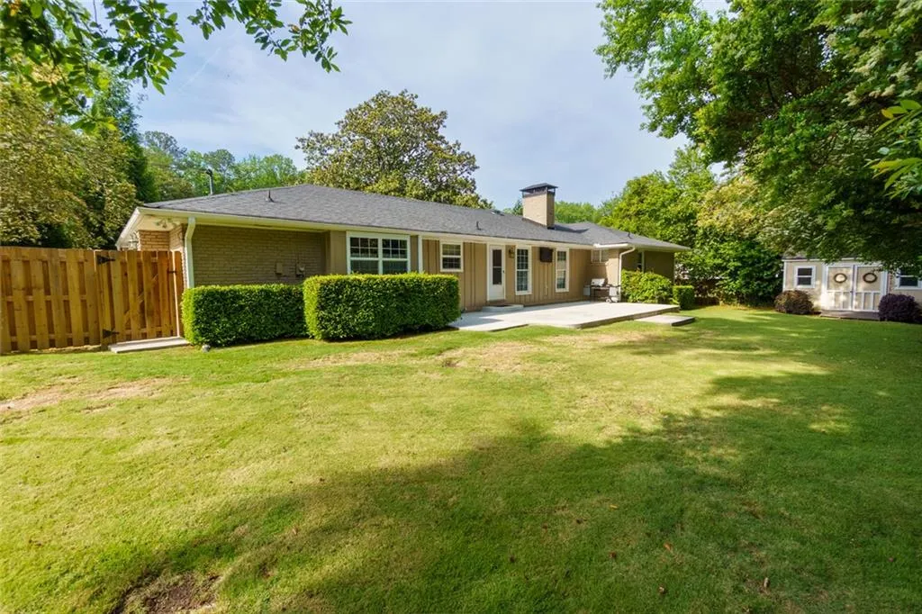 690 Glenforest Road, Sandy Springs, Georgia 30328, 4 Bedrooms Bedrooms, ,2 BathroomsBathrooms,Residential,Sold,690 Glenforest Road,7573648