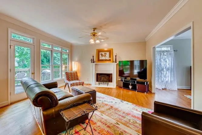 555 Fountain Oaks Way Ne, Sandy Springs, Georgia 30342, 5 Bedrooms Bedrooms, ,3 BathroomsBathrooms,Residential,Sold,555 Fountain Oaks Way Ne,6568253