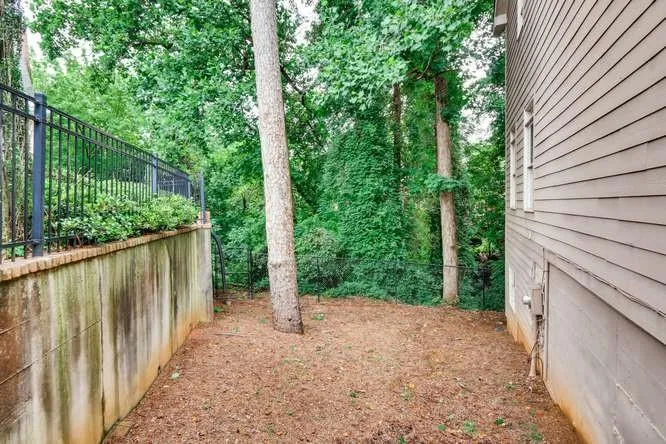 555 Fountain Oaks Way Ne, Sandy Springs, Georgia 30342, 5 Bedrooms Bedrooms, ,3 BathroomsBathrooms,Residential,Sold,555 Fountain Oaks Way Ne,6568253