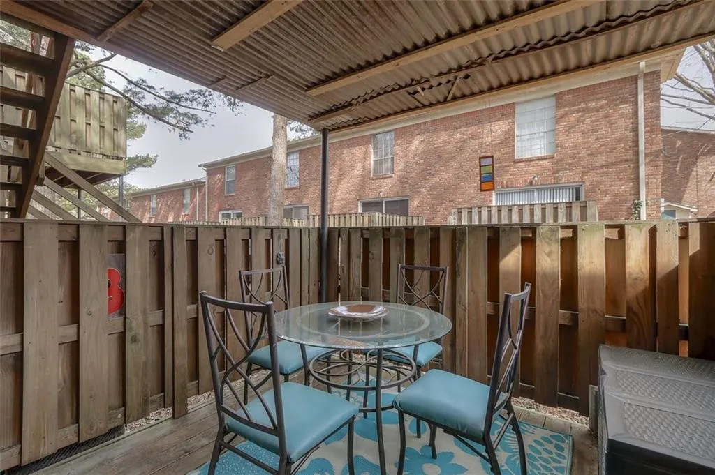 5606 Kingsport Drive Unit 13, Atlanta, Georgia 30342, 2 Bedrooms Bedrooms, ,1 BathroomBathrooms,Residential,Sold,5606 Kingsport Drive Unit 13,6528157