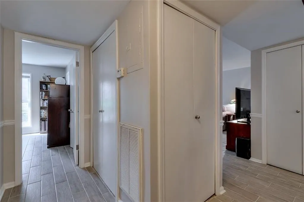 5606 Kingsport Drive Unit 13, Atlanta, Georgia 30342, 2 Bedrooms Bedrooms, ,1 BathroomBathrooms,Residential,Sold,5606 Kingsport Drive Unit 13,6528157