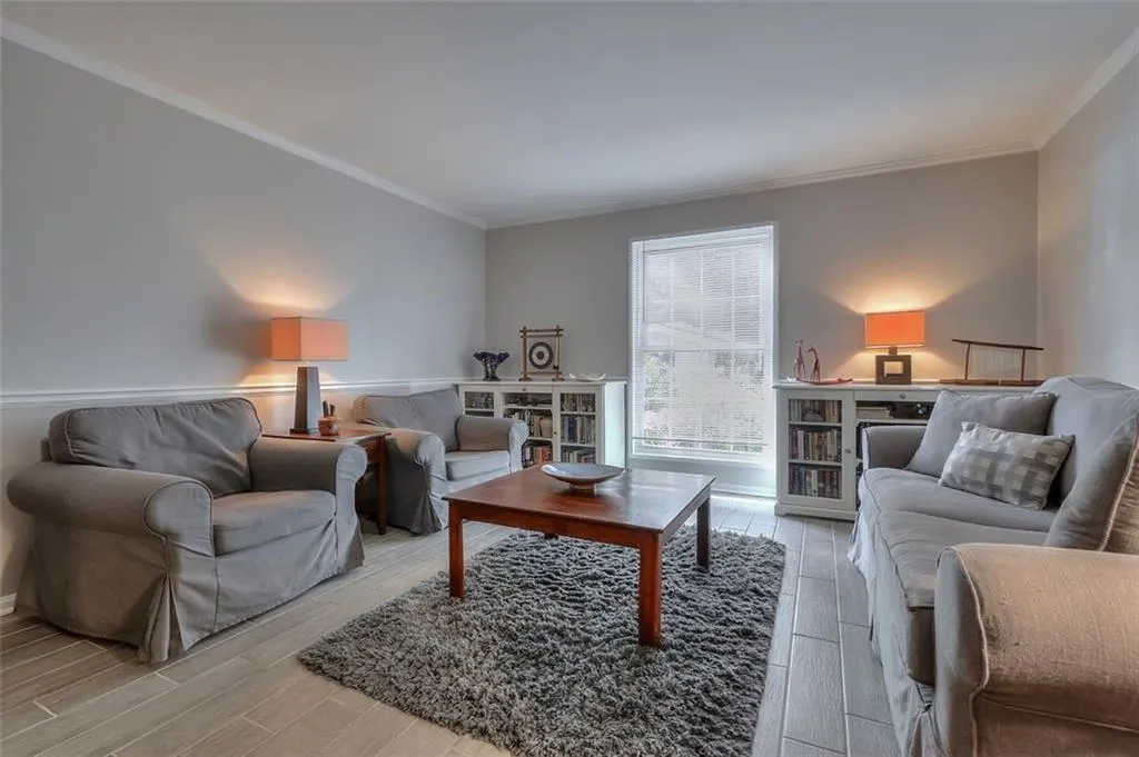 5606 Kingsport Drive Unit 13, Atlanta, Georgia 30342, 2 Bedrooms Bedrooms, ,1 BathroomBathrooms,Residential,Sold,5606 Kingsport Drive Unit 13,6528157