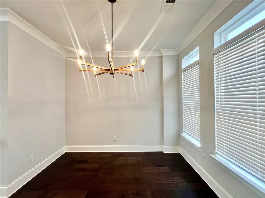 579 Broadview Place Ne, Atlanta, Georgia 30324, 3 Bedrooms Bedrooms, 0 ,3 BathroomsBathrooms,Residential,For Sale,579 Broadview Place Ne,7736091