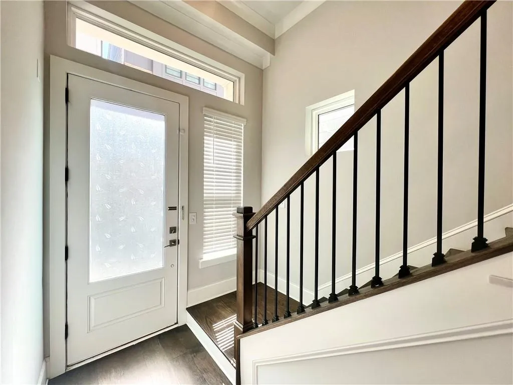 579 Broadview Place Ne, Atlanta, Georgia 30324, 3 Bedrooms Bedrooms, 0 ,3 BathroomsBathrooms,Residential,For Sale,579 Broadview Place Ne,7736091