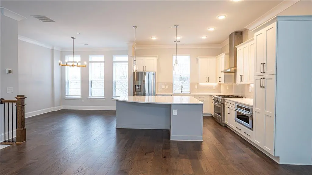 579 Broadview Place Ne, Atlanta, Georgia 30324, 3 Bedrooms Bedrooms, 0 ,3 BathroomsBathrooms,Residential,For Sale,579 Broadview Place Ne,7736091