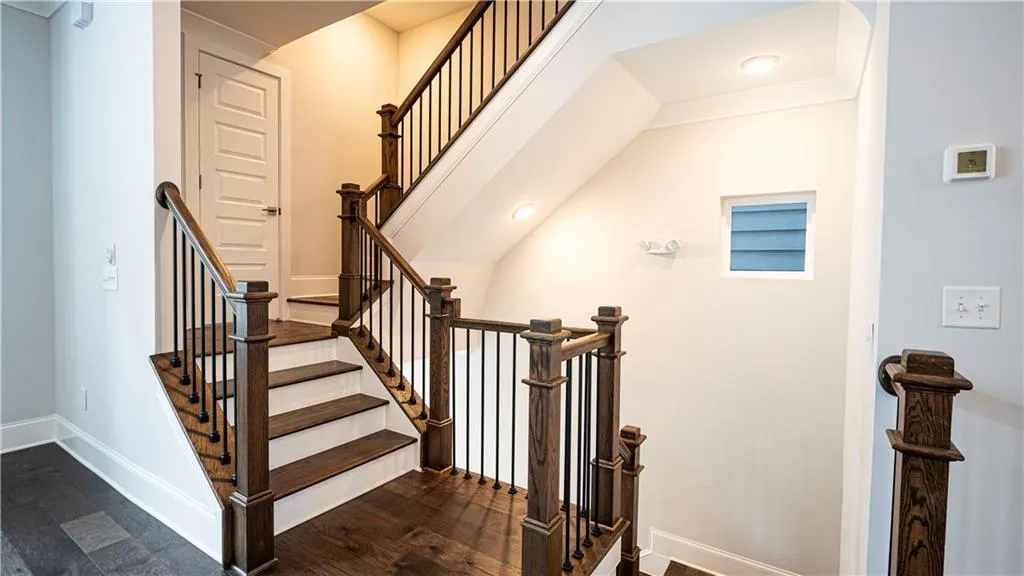 579 Broadview Place Ne, Atlanta, Georgia 30324, 3 Bedrooms Bedrooms, 0 ,3 BathroomsBathrooms,Residential,For Sale,579 Broadview Place Ne,7736091
