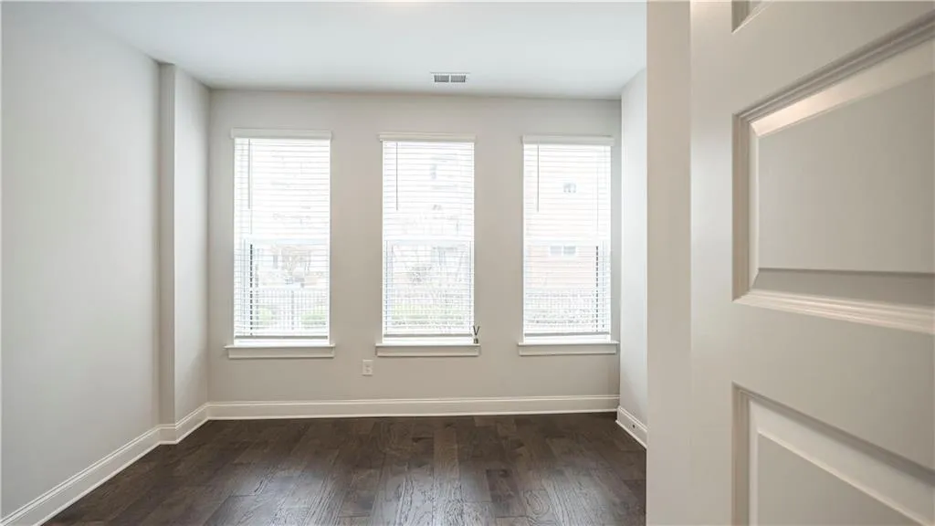 579 Broadview Place Ne, Atlanta, Georgia 30324, 3 Bedrooms Bedrooms, 0 ,3 BathroomsBathrooms,Residential,For Sale,579 Broadview Place Ne,7736091