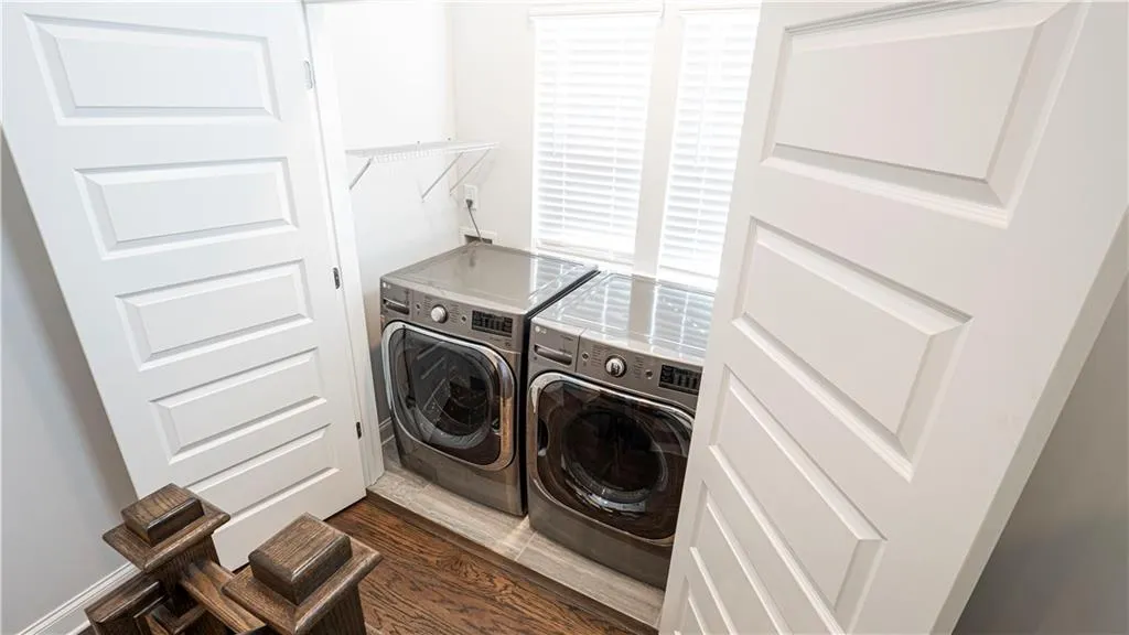 579 Broadview Place Ne, Atlanta, Georgia 30324, 3 Bedrooms Bedrooms, 0 ,3 BathroomsBathrooms,Residential,For Sale,579 Broadview Place Ne,7736091