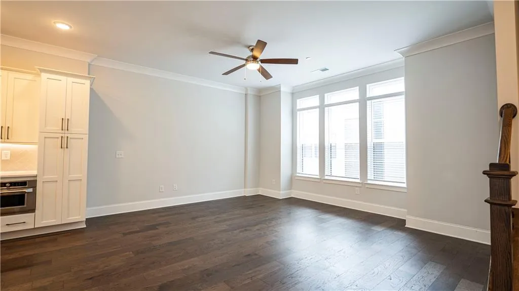 579 Broadview Place Ne, Atlanta, Georgia 30324, 3 Bedrooms Bedrooms, 0 ,3 BathroomsBathrooms,Residential,For Sale,579 Broadview Place Ne,7736091