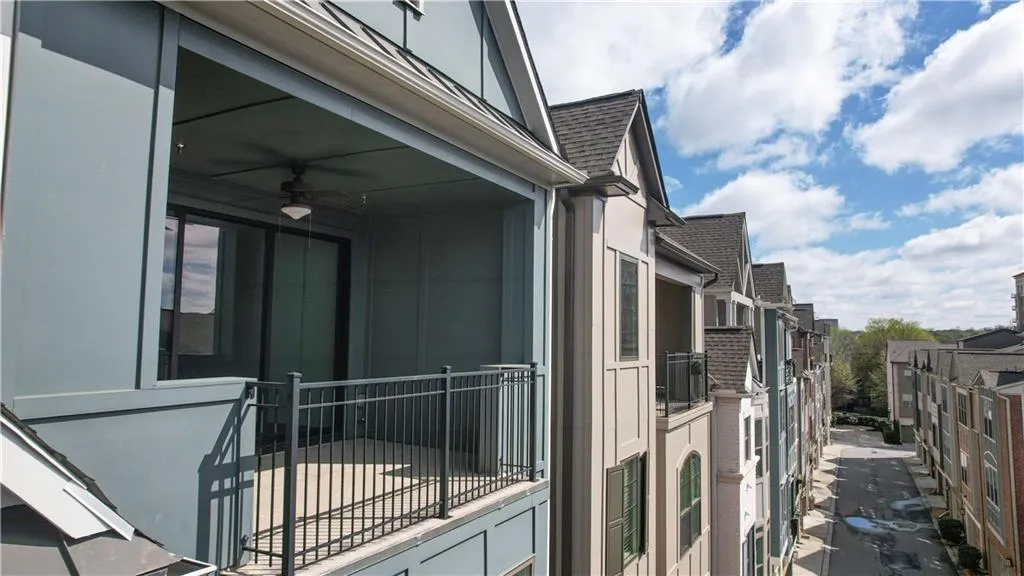 579 Broadview Place Ne, Atlanta, Georgia 30324, 3 Bedrooms Bedrooms, 0 ,3 BathroomsBathrooms,Residential,For Sale,579 Broadview Place Ne,7736091