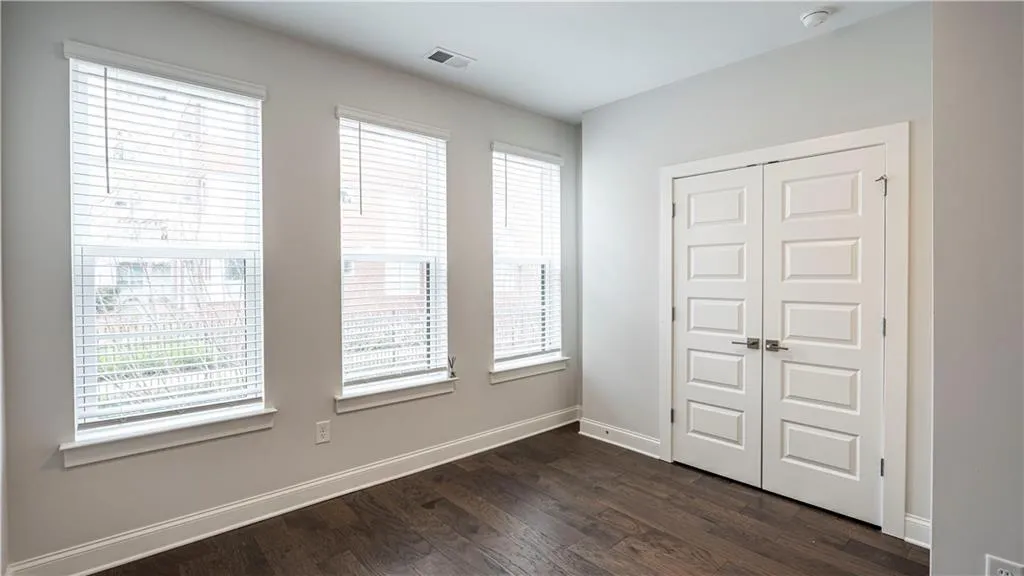 579 Broadview Place Ne, Atlanta, Georgia 30324, 3 Bedrooms Bedrooms, 0 ,3 BathroomsBathrooms,Residential,For Sale,579 Broadview Place Ne,7736091