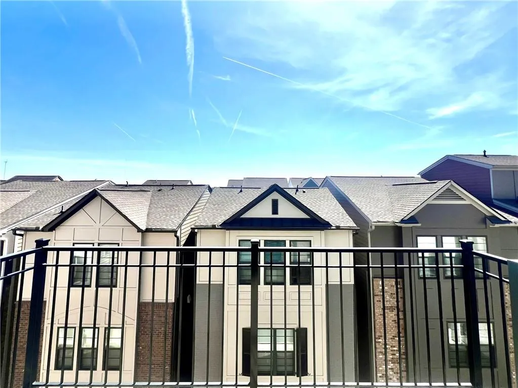 579 Broadview Place Ne, Atlanta, Georgia 30324, 3 Bedrooms Bedrooms, 0 ,3 BathroomsBathrooms,Residential,For Sale,579 Broadview Place Ne,7736091