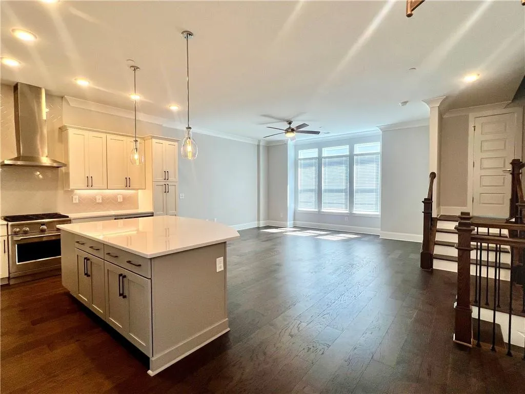 579 Broadview Place Ne, Atlanta, Georgia 30324, 3 Bedrooms Bedrooms, 0 ,3 BathroomsBathrooms,Residential,For Sale,579 Broadview Place Ne,7736091