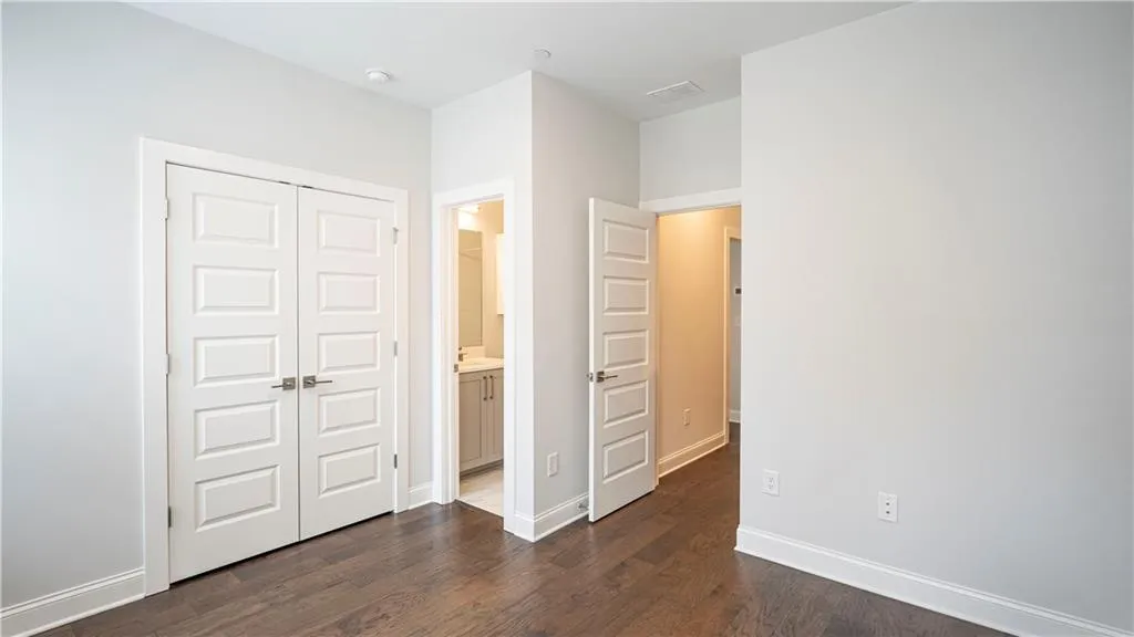 579 Broadview Place Ne, Atlanta, Georgia 30324, 3 Bedrooms Bedrooms, 0 ,3 BathroomsBathrooms,Residential,For Sale,579 Broadview Place Ne,7736091