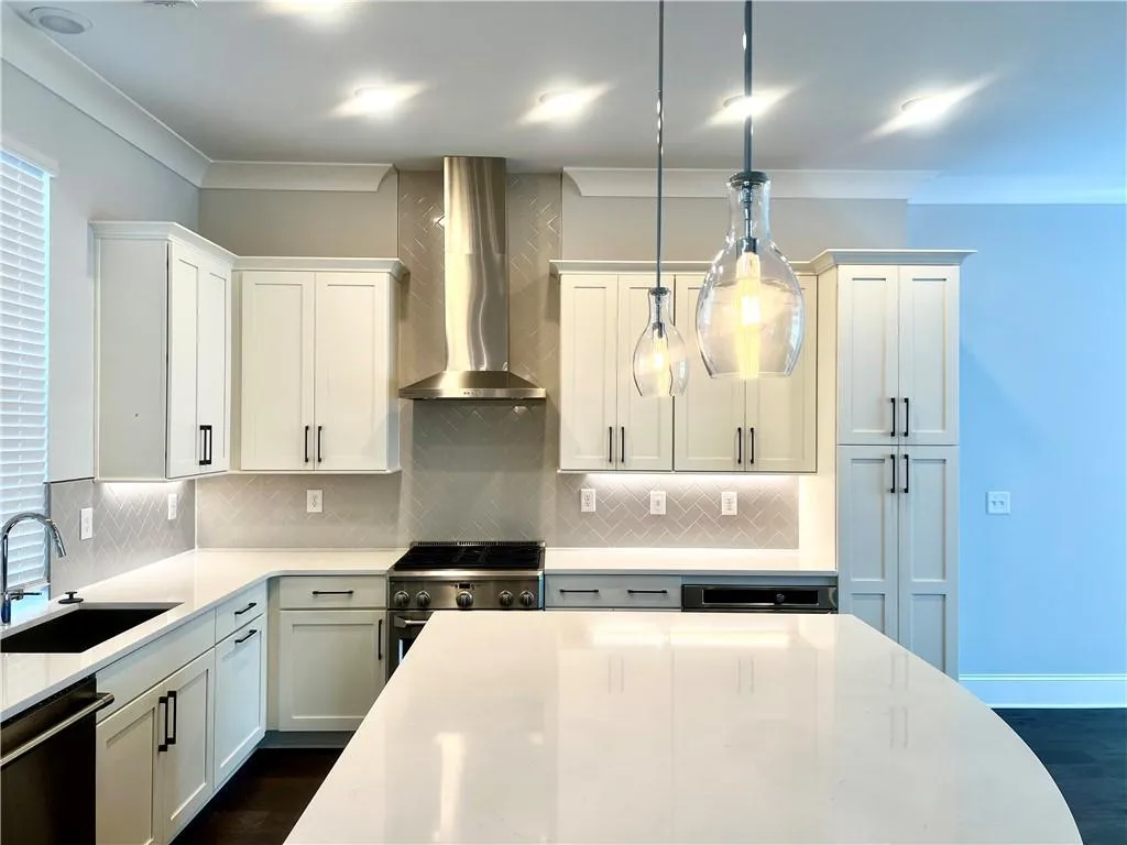 579 Broadview Place Ne, Atlanta, Georgia 30324, 3 Bedrooms Bedrooms, 0 ,3 BathroomsBathrooms,Residential,For Sale,579 Broadview Place Ne,7736091