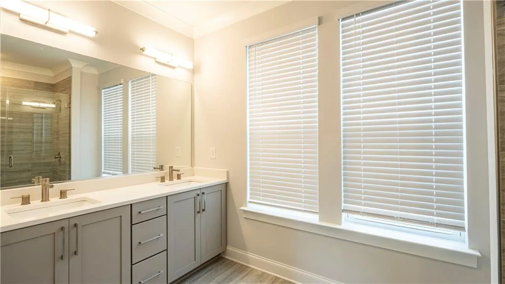 579 Broadview Place Ne, Atlanta, Georgia 30324, 3 Bedrooms Bedrooms, 0 ,3 BathroomsBathrooms,Residential,For Sale,579 Broadview Place Ne,7736091