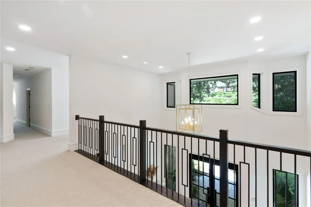 5410 New Wellington Close, Atlanta, Georgia 30327, 6 Bedrooms Bedrooms, ,4 BathroomsBathrooms,Residential,For Sale,5410 New Wellington Close,7639375