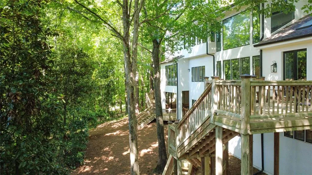 5410 New Wellington Close, Atlanta, Georgia 30327, 6 Bedrooms Bedrooms, ,4 BathroomsBathrooms,Residential,For Sale,5410 New Wellington Close,7639375