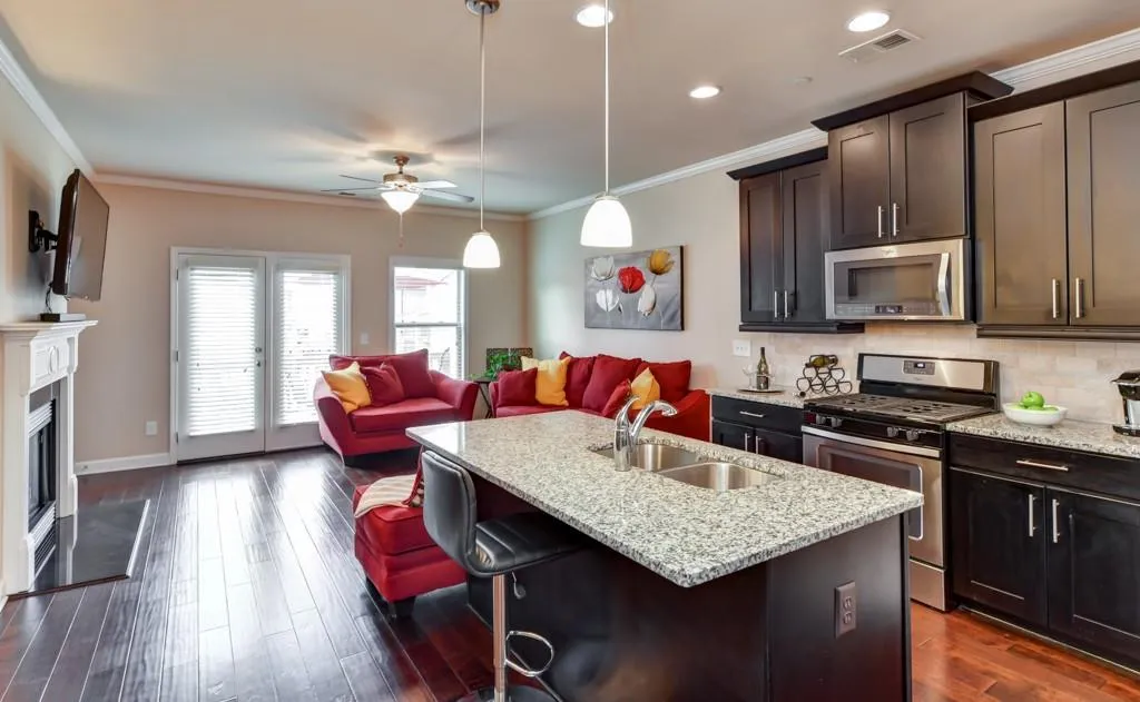 7544 Highlands Point, Sandy Springs, Georgia 30328, 3 Bedrooms Bedrooms, ,3 BathroomsBathrooms,Residential,Sold,7544 Highlands Point,6127153