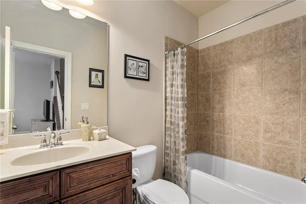7785 Glisten Avenue, Sandy Springs, Georgia 30328, 3 Bedrooms Bedrooms, ,3 BathroomsBathrooms,Residential,Sold,7785 Glisten Avenue,6766400