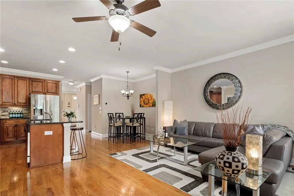 7785 Glisten Avenue, Sandy Springs, Georgia 30328, 3 Bedrooms Bedrooms, ,3 BathroomsBathrooms,Residential,Sold,7785 Glisten Avenue,6766400