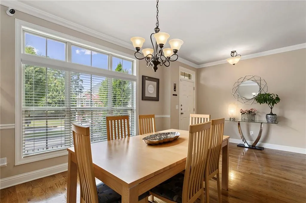 7785 Glisten Avenue, Sandy Springs, Georgia 30328, 3 Bedrooms Bedrooms, ,3 BathroomsBathrooms,Residential,Sold,7785 Glisten Avenue,6766400