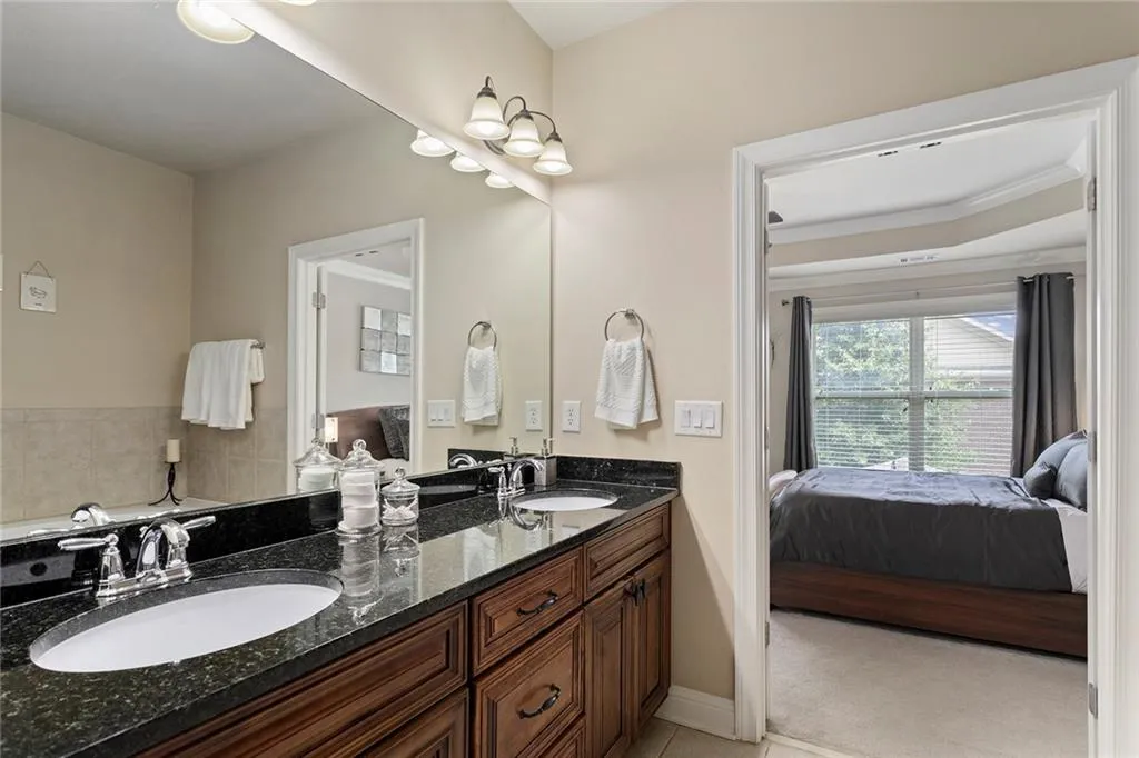 7785 Glisten Avenue, Sandy Springs, Georgia 30328, 3 Bedrooms Bedrooms, ,3 BathroomsBathrooms,Residential,Sold,7785 Glisten Avenue,6766400