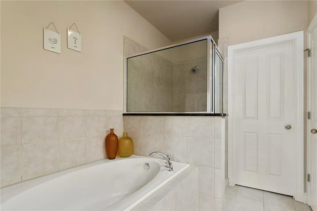 7785 Glisten Avenue, Sandy Springs, Georgia 30328, 3 Bedrooms Bedrooms, ,3 BathroomsBathrooms,Residential,Sold,7785 Glisten Avenue,6766400