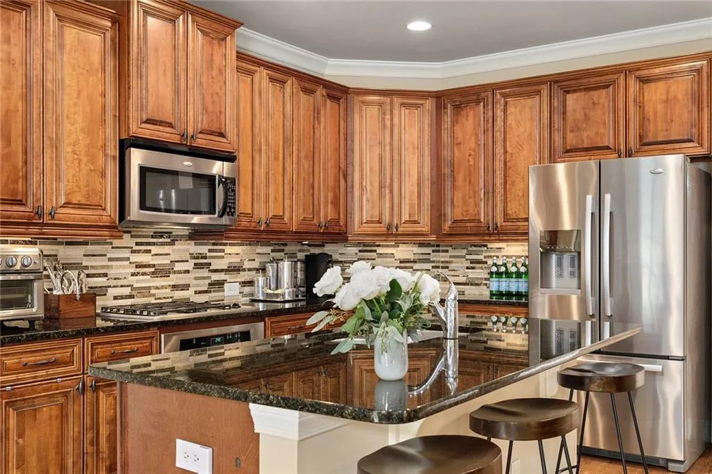7785 Glisten Avenue, Sandy Springs, Georgia 30328, 3 Bedrooms Bedrooms, ,3 BathroomsBathrooms,Residential,Sold,7785 Glisten Avenue,6766400